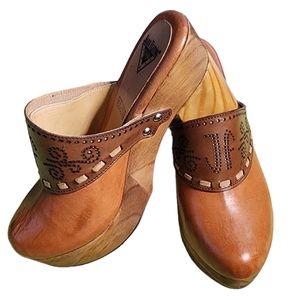 John Fluevog Commune San Jose Platform Clogs